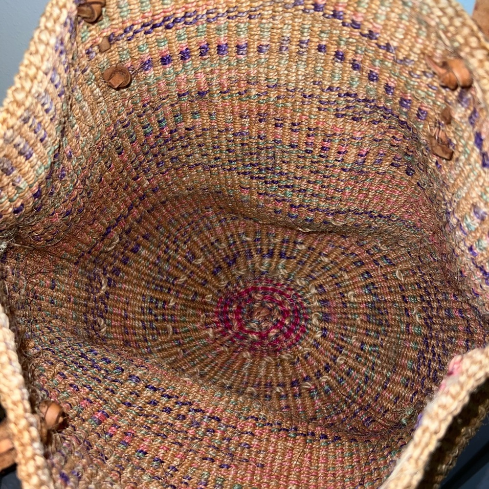 SOLD!❌ - Vintage Handmade Woven Sisal Market Tote Bag with Leather Handles - Picture 5 of 8